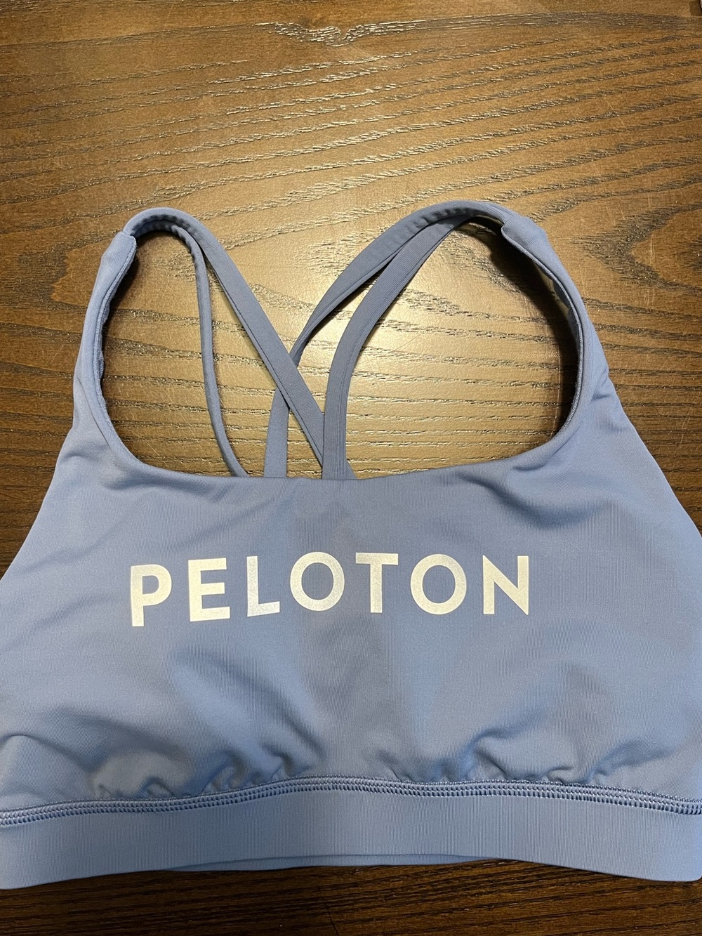 NWOT Peloton Lululemon Women's Energy Sports Bra - Light Blue - Size 4